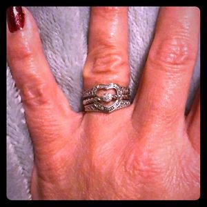 “I love you” stackable heart shaped diamond rings